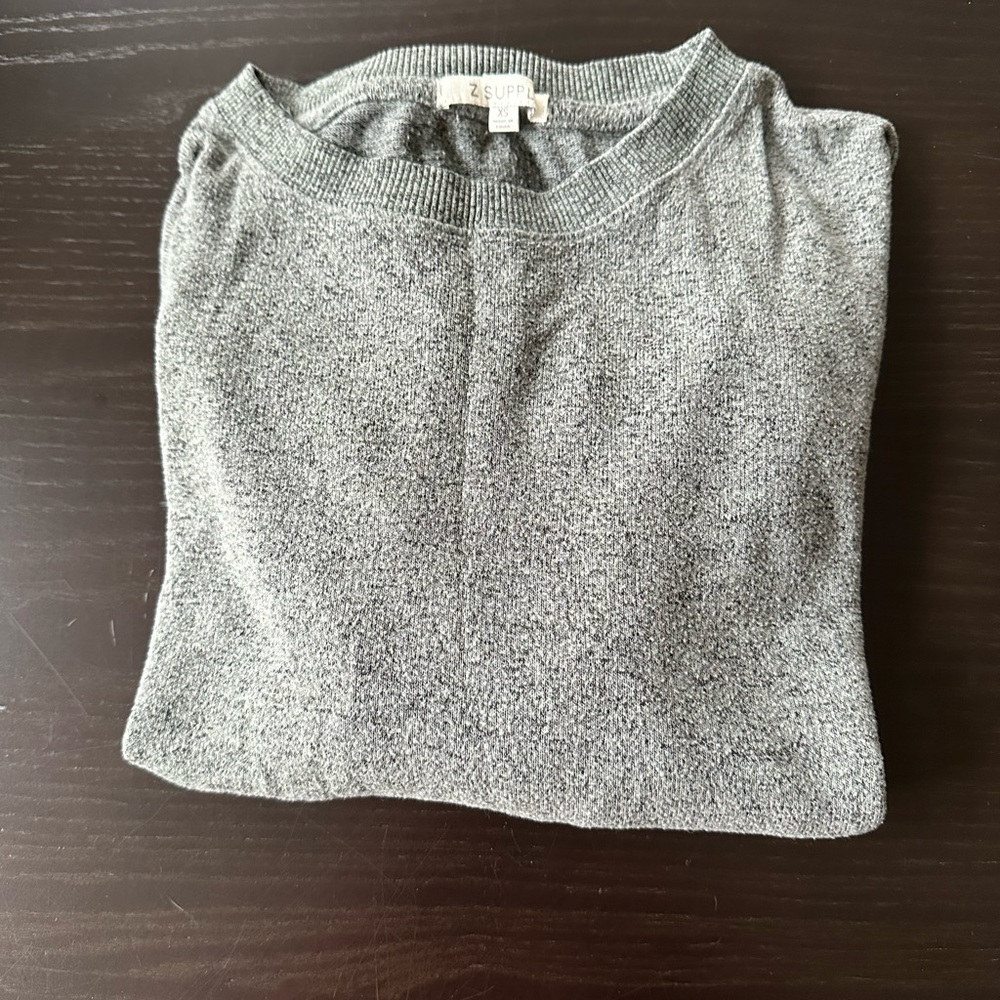 Super soft top!  Hardly worn.